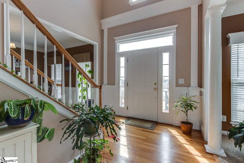 Property image 2 at 16 Silverthorn Court, Simpsonville, SC 29681