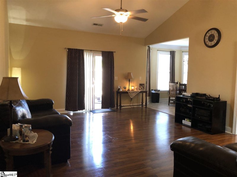 Property image 2 at 106 Lepore Lane, Greenville, SC 29611-2056