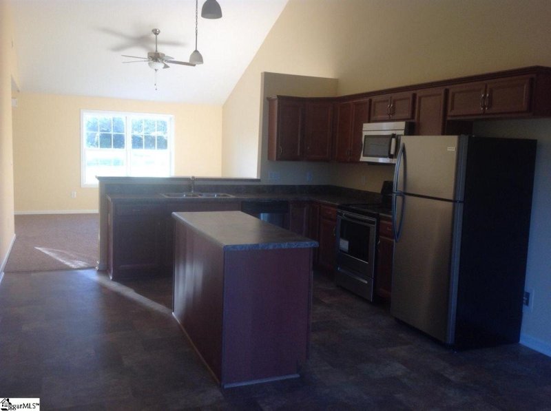 Property image 5 at 203 Essex Drive, Clinton, SC 29325