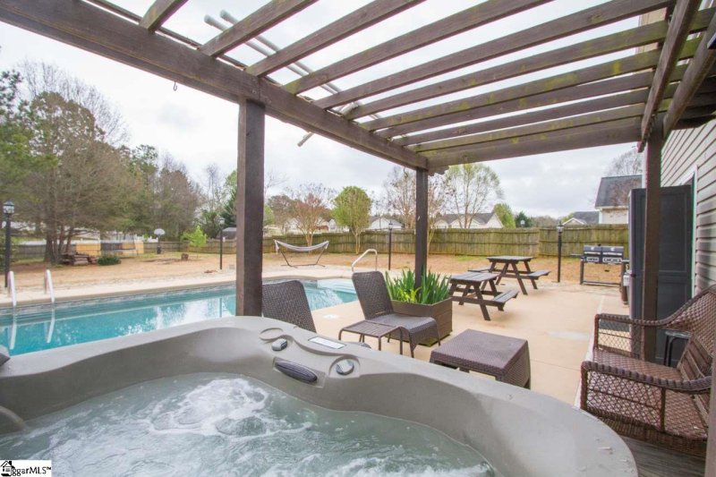 Property image 2 at 102 Templewood Court, Williamston, SC 29697