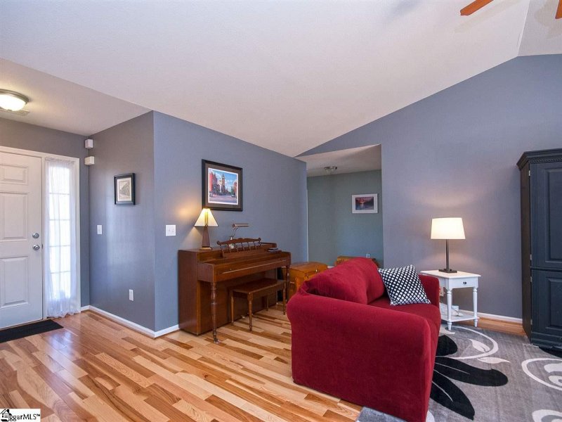 Property image 5 at 103 Gold Thread Way, Taylors, SC 29687