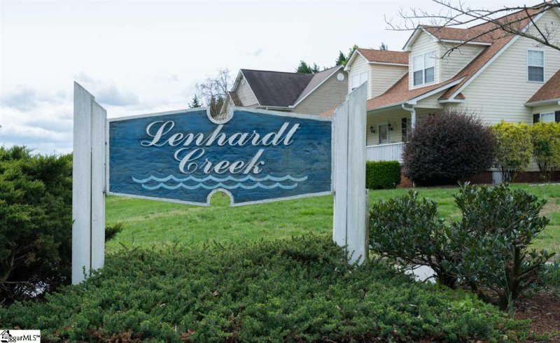 Property image 2 at 202 Nicholas Court, Easley, SC 29640