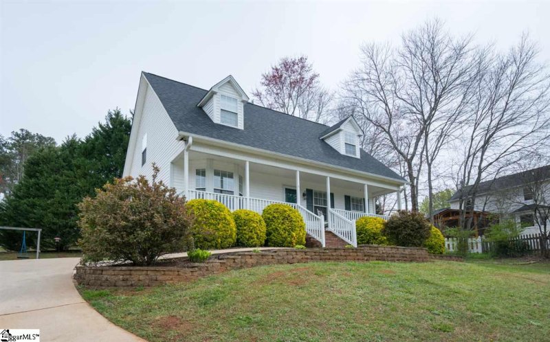 Property image 3 at 202 Nicholas Court, Easley, SC 29640