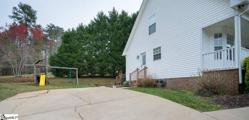 Property image 4 at 202 Nicholas Court, Easley, SC 29640