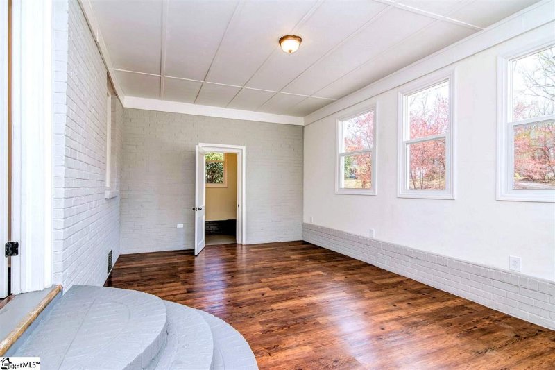 Property image 5 at 302 S Wingate Road, Greenville, SC 29605-5035