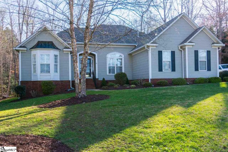 Property image 2 at 135 Carsons Pond Drive, Simpsonville, SC 29681