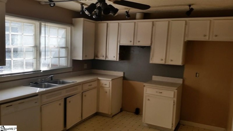 Property image 3 at 69 Pine Creek Court Extension, Greenville, SC 29605