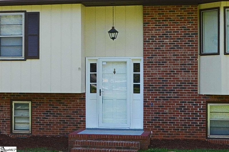 Property image 4 at 321 verner Drive, Greenville, SC 29617-7507