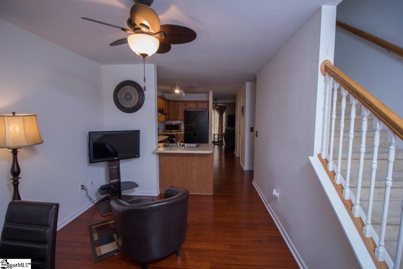 Property image 2 at 33 Birdsong Lane, Taylors, SC 29687