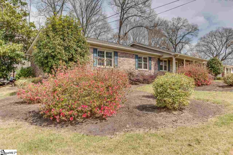 Property image 4 at 601 Avon Drive, Taylors, SC 29687-3951