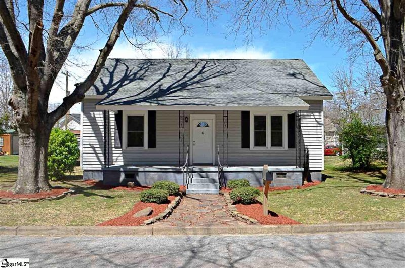 Property image 2 at 6 Gallivan Street, Greer, SC 29650