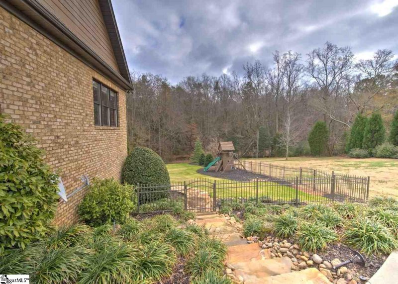 Property image 4 at 140 Griffith Hill Way, Greer, SC 29651