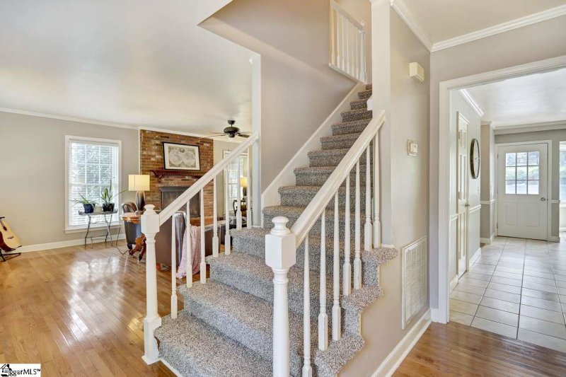 Property image 3 at 105 Williamsburg Drive, Greer, SC 29651