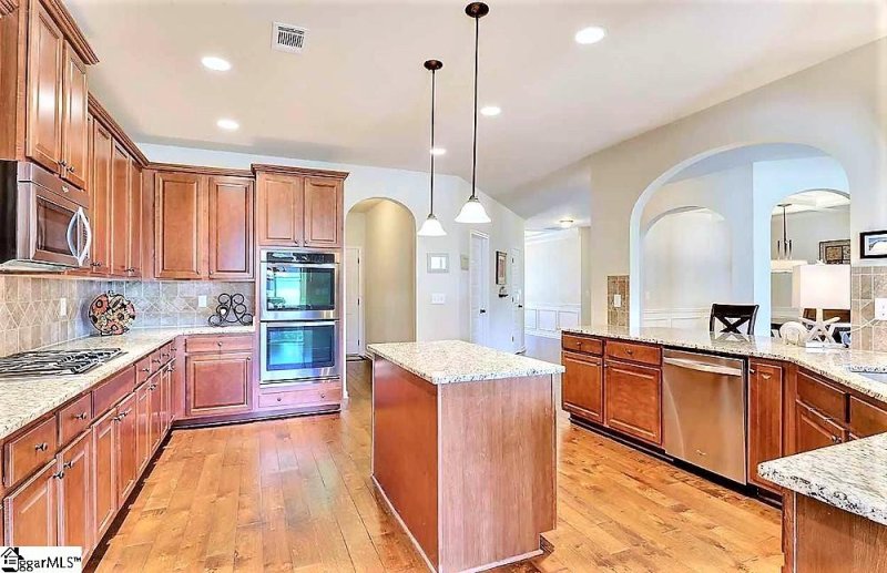 Property image 2 at 162 Notting Hill Lane, Greer, SC 29651