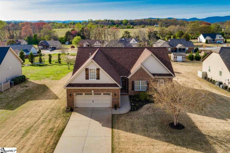 Property image 3 at 324 Mellow Way, Greer, SC 29651