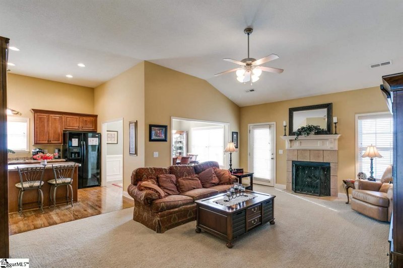 Property image 5 at 324 Mellow Way, Greer, SC 29651