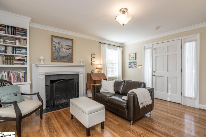 Property image 3 at 19 Greenwood Avenue, Greenville, SC 29615