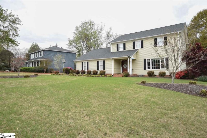 Property image 3 at 301 Briarwood Drive, Simpsonville, SC 29681