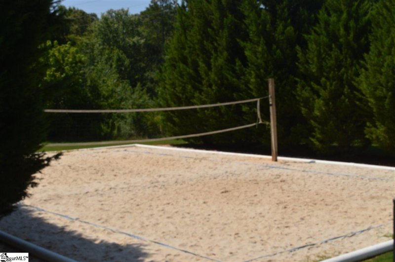 Property image 4 of 419 Clare Bank Drive in Riverwood Farm, Greer, SC 29651