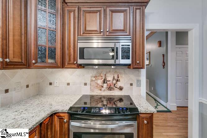 Property image 3 at 311 Greenview Circle, Greenville, SC 29609