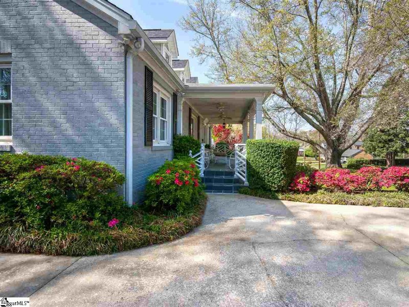 Property image 3 at 213 N B Street, Easley, SC 29640