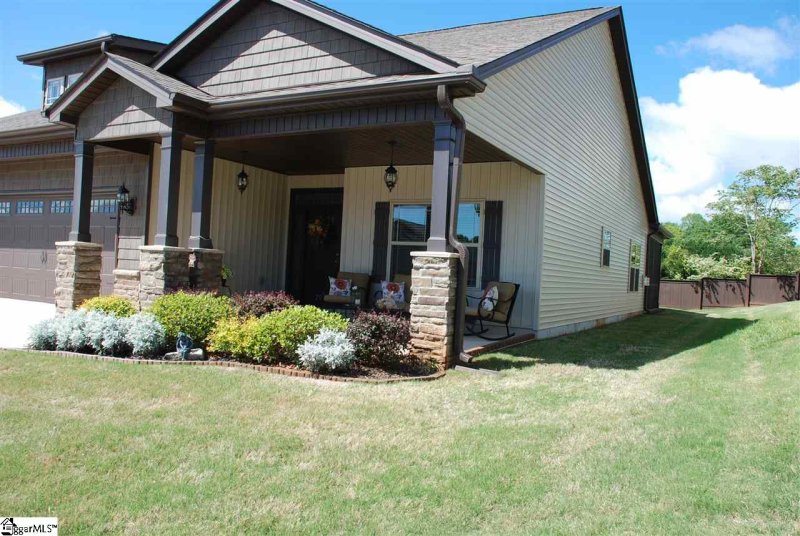 Property image 2 at 205 Linden Hall Lane, Easley, SC 29640