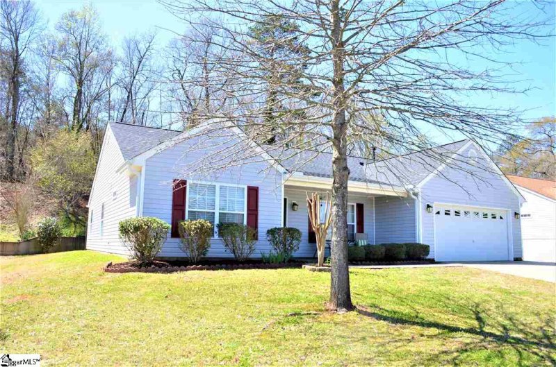 Property image 2 at 400 Crescentwood Court, Taylors, SC 29687