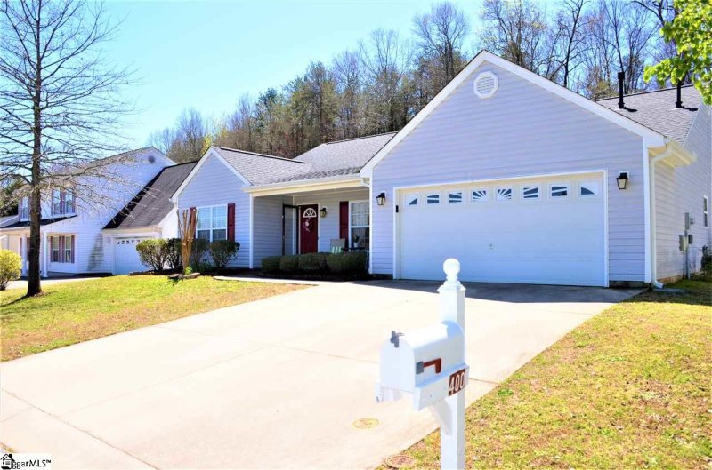 Property image 3 at 400 Crescentwood Court, Taylors, SC 29687