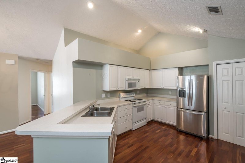 Property image 3 at 200 Heritage Club Drive, Greenville, SC 29615