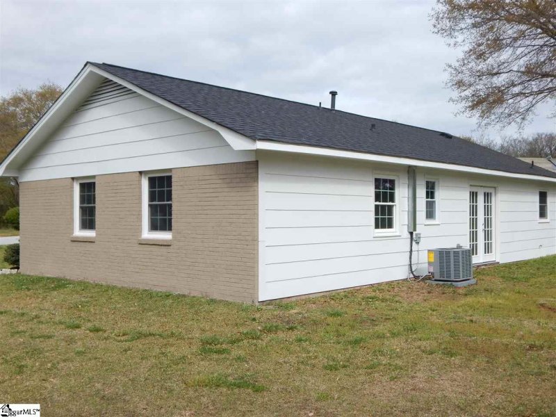 Property image 4 at 3 Gavin Place, Taylors, SC 29687