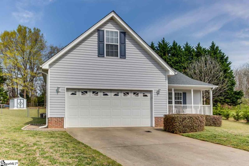 Property image 2 at 7 Willow Wood Court, Taylors, SC 29687