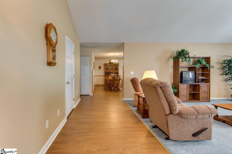 Property image 5 at 7 Willow Wood Court, Taylors, SC 29687