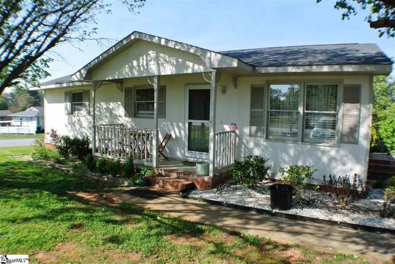 Property image 2 at 101 McKinley Drive, Inman, SC 29349