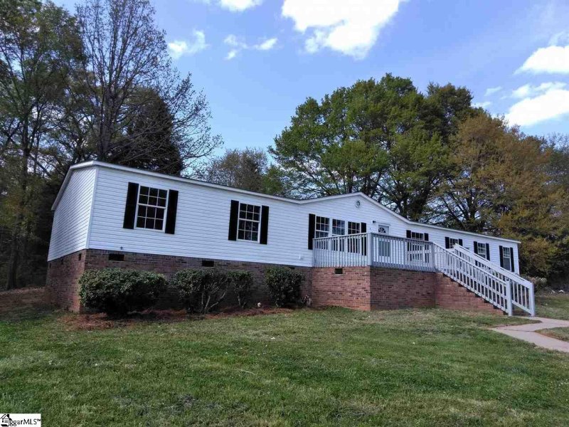 Property image 2 at 403 Sagewood Court, Fountain Inn, SC 29644