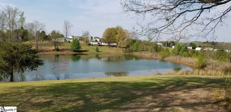 Property image 2 at 100 MALIBU Court, Greenville, SC 29611