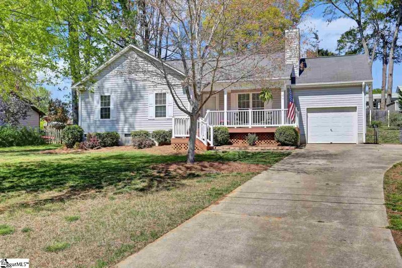 Property image 5 at 108 S Helen Street, Simpsonville, SC 29681
