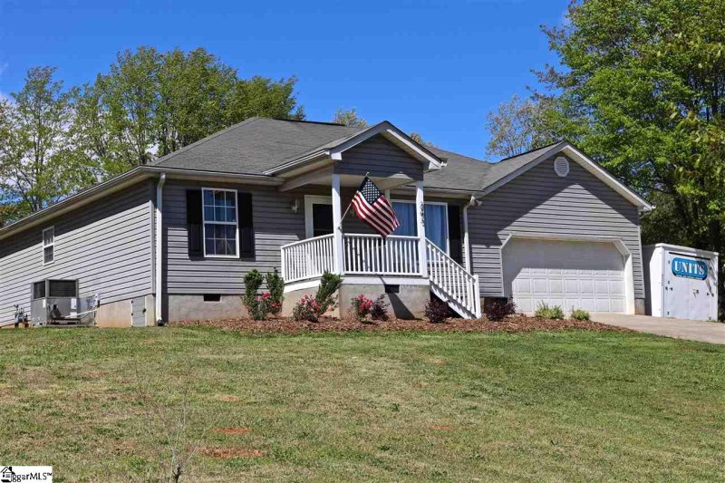 Property image 2 at 243 Hallmark Circle, Easley, SC 29640