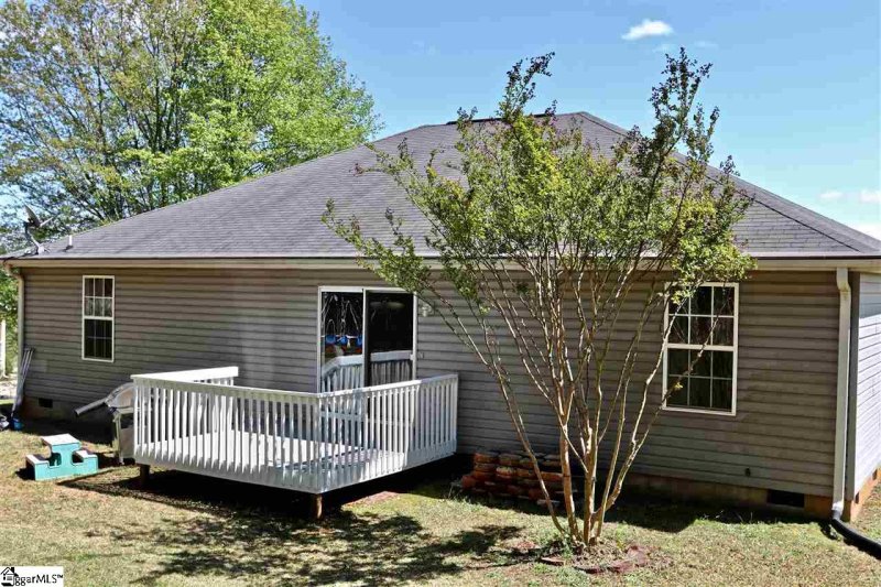Property image 3 at 243 Hallmark Circle, Easley, SC 29640
