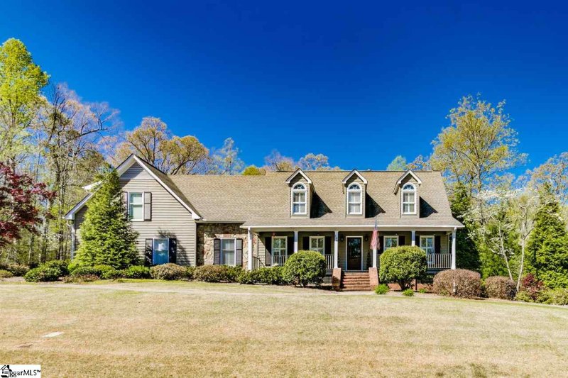 Property image 2 at 208 Valley Oak Drive, Greenville, SC 29617