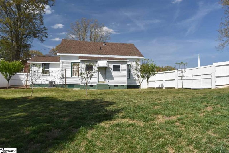 Property image 3 at 2123 Bird Street, Greer, SC 29651