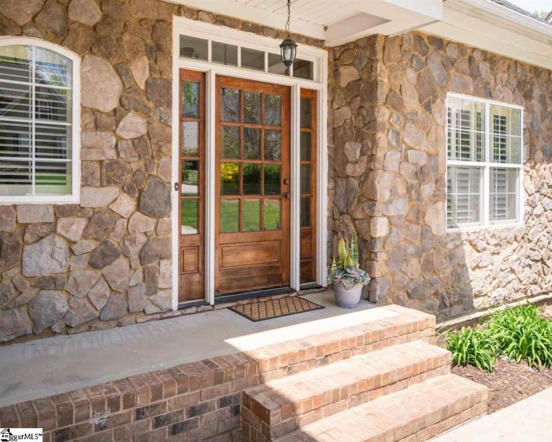 Property image 2 at 120 Carolina Oaks Drive, Fountain Inn, SC 29644