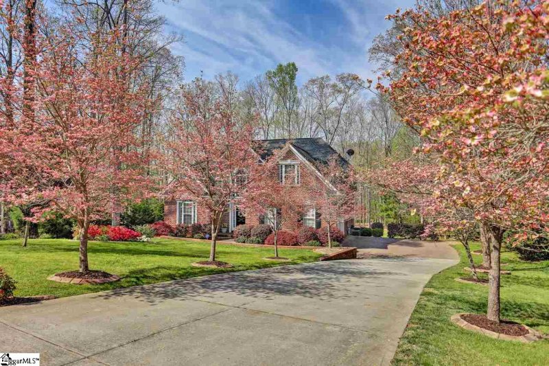 Property image 3 at 209 Yorkswell Lane, Greenville, SC 29607