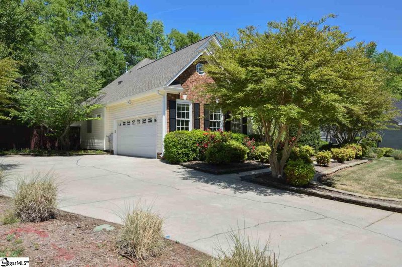 Property image 3 at 205 Alcott Court, Simpsonville, SC 29681