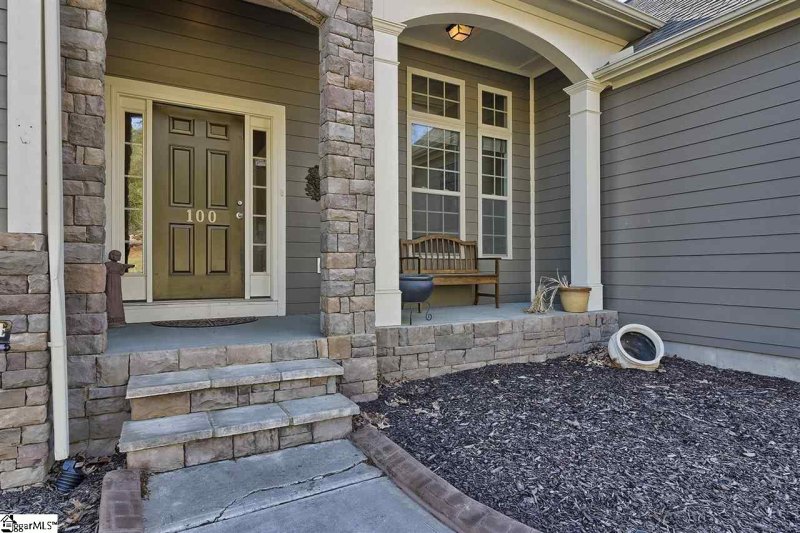 Property image 2 at 100 Crest Hill Drive, Fountain Inn, SC 29644
