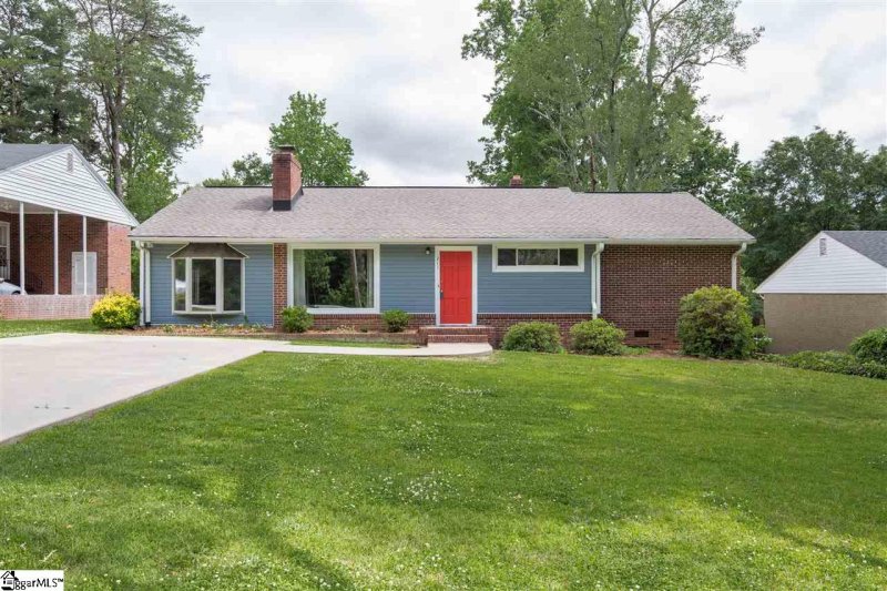 Property image 2 at 211 Broughton Drive, Greenville, SC 29609