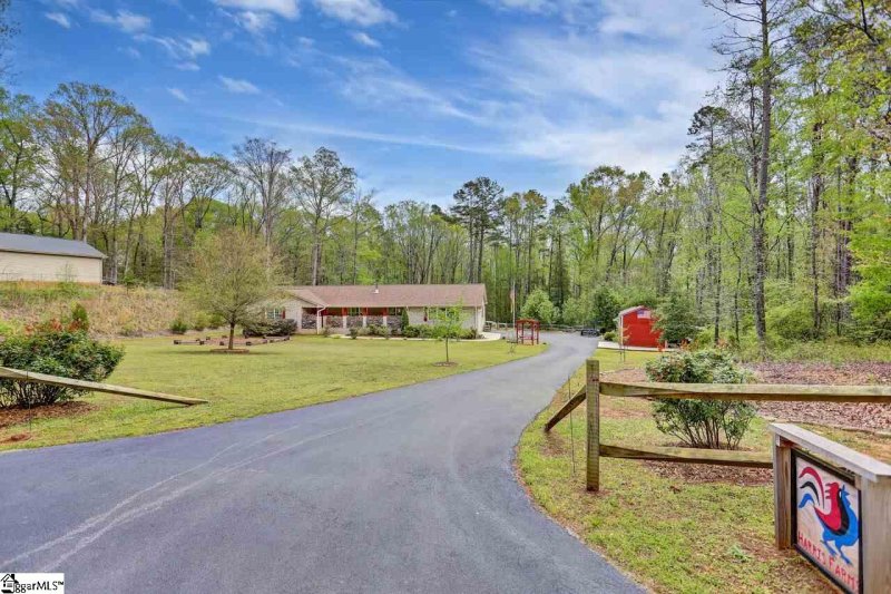 Property image 4 at 103 Kingswood Circle, Simpsonville, SC 29681