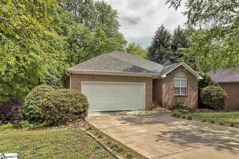 Property image 2 at 111 Woodbridge Court, Anderson, SC 29621