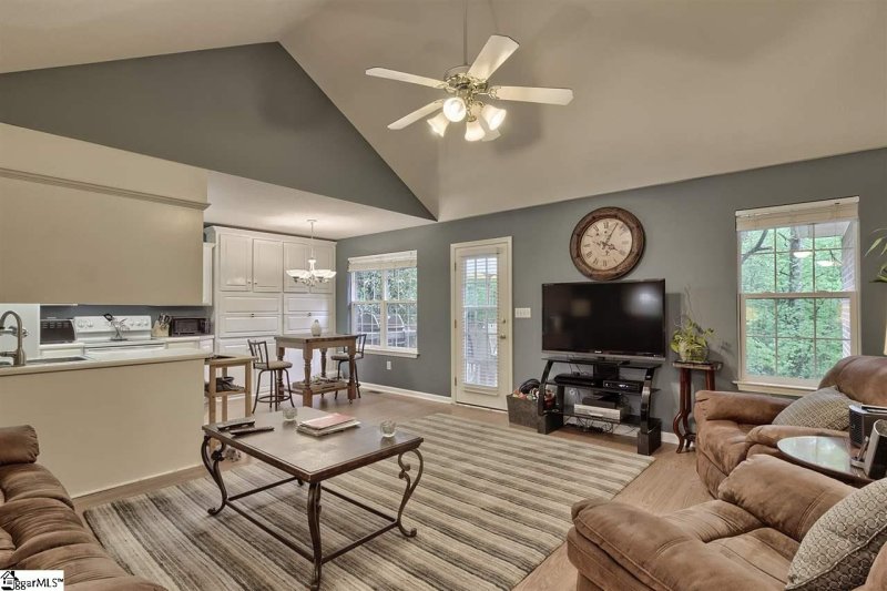 Property image 3 at 111 Woodbridge Court, Anderson, SC 29621