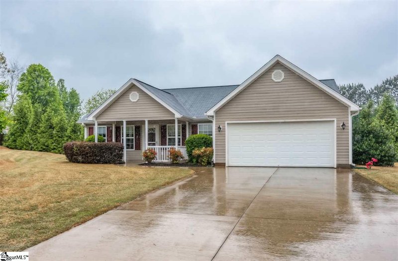 Property image 2 at 121 Templewood Court, Williamston, SC 29697-9152