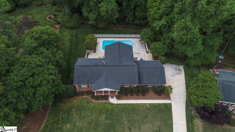 Property image 3 at 306 LANCELOT Drive, Simpsonville, SC 29681